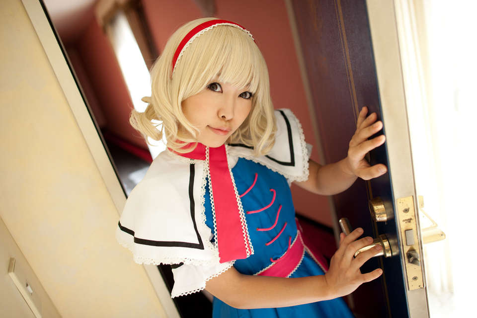 alice_of_the_east_0002.jpg